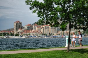 Strandpromenad-Kelowna-BC-Kanada