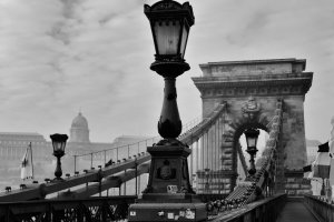 Bron i Budapest