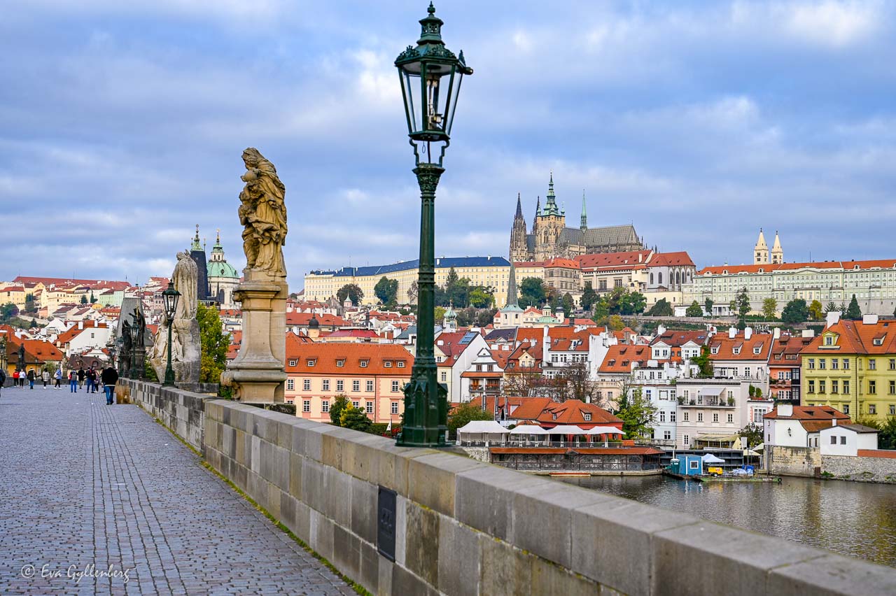 Karlsbron i Prag - Tjeckien