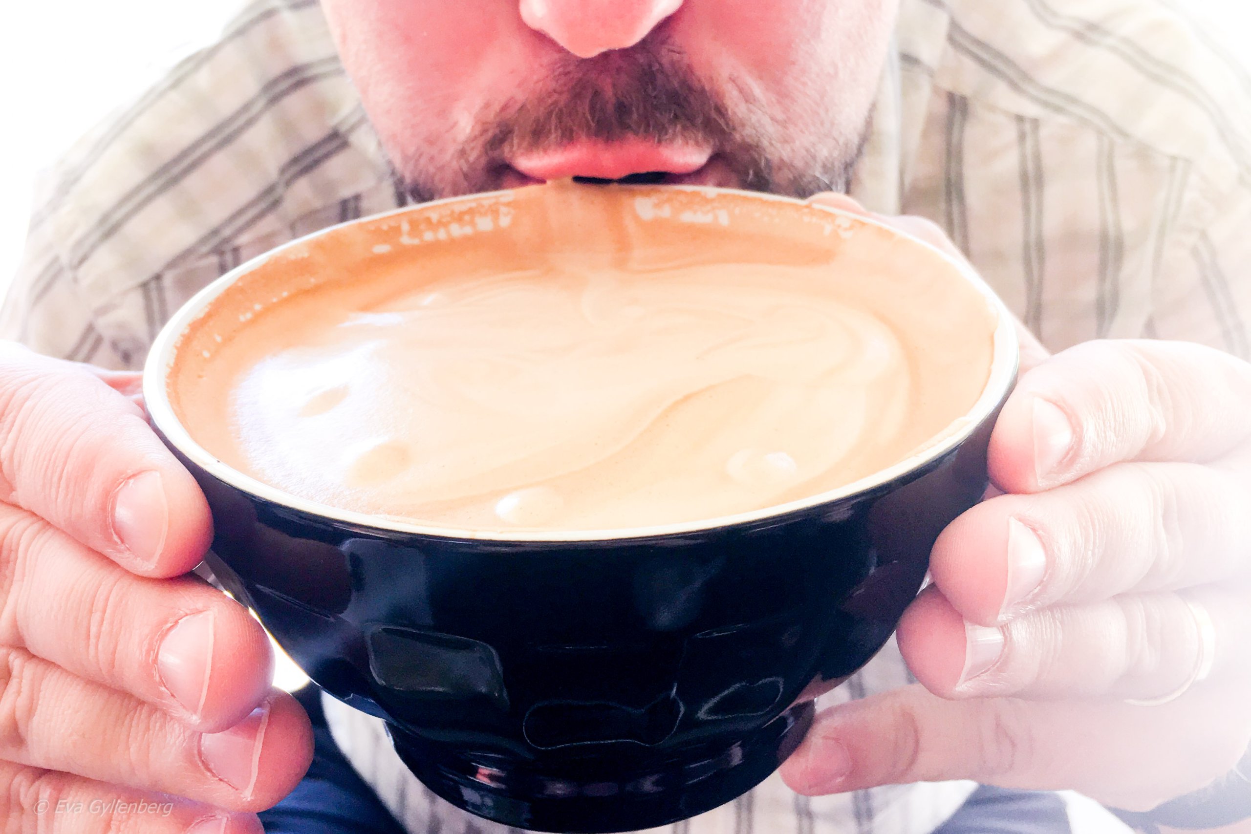 Kaffe i soppskål - Tiamaru -Nya Zeeland