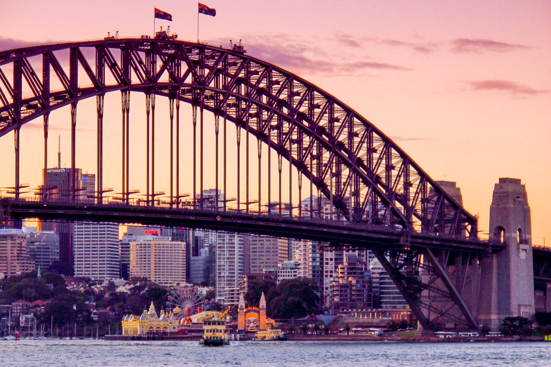 Sydney Bridge