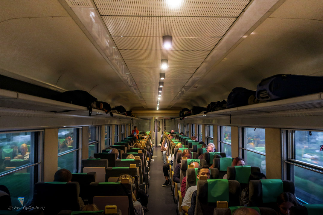 SJ Express train