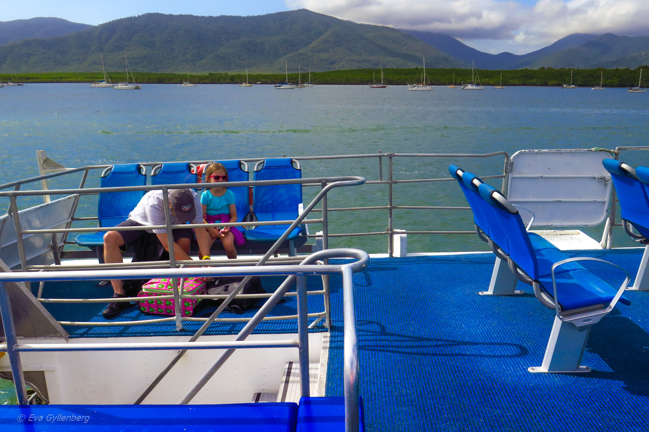 På väg ut till Fitzroy Island - Cairns - Australien