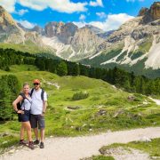 Vandra med familjen i Dolomiterna