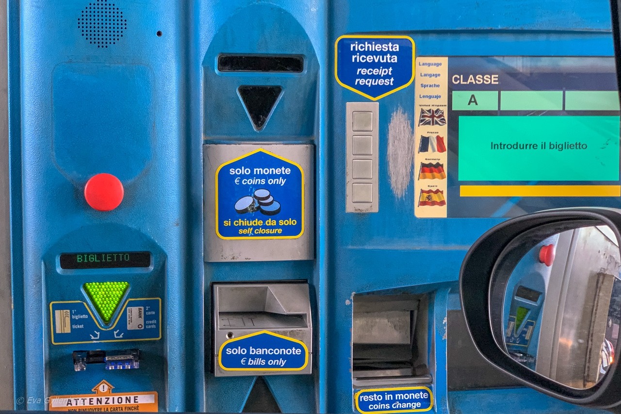 Bila i Italien - betalautomat