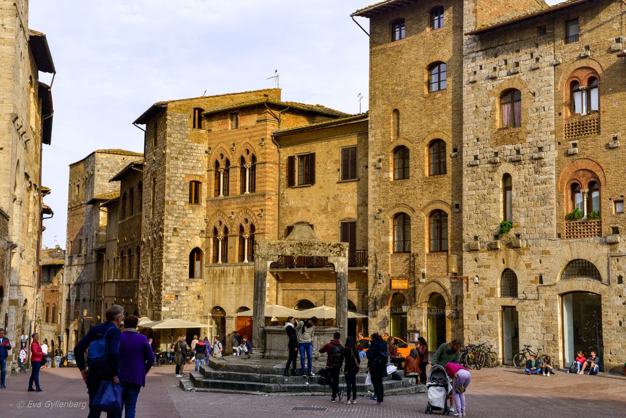 Torget i San Gimignano - Toscana - Italien