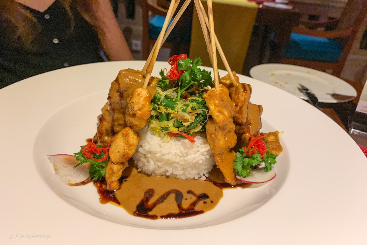 Satay på Dwaraka Royal Villas
