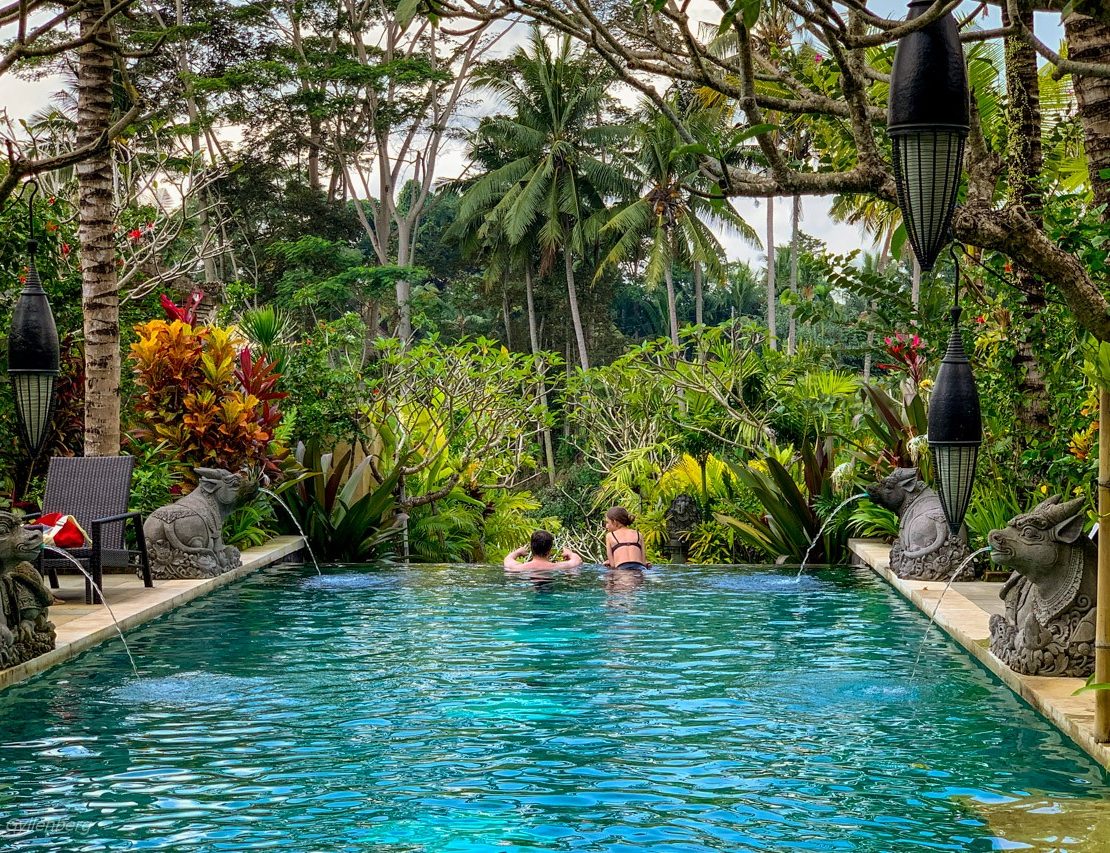 Huvudpool på Dwaraka Royal Villas