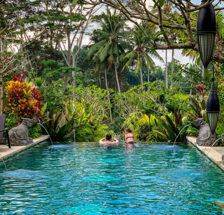 Huvudpool på Dwaraka Royal Villas