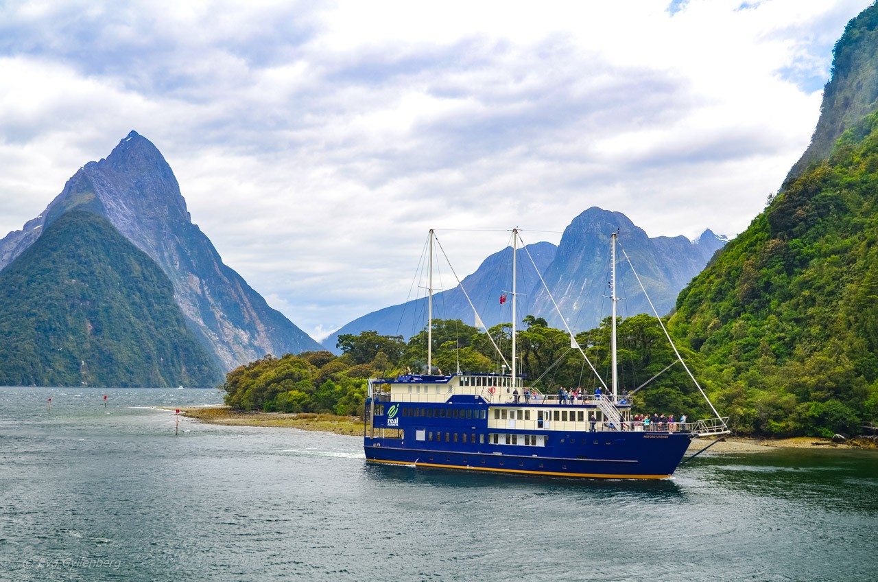 Båt i Milford Sound