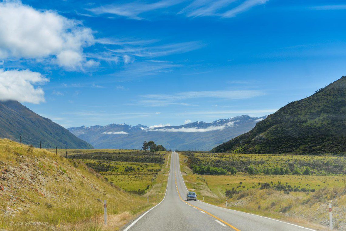 Rak väg på vägen till Milford Sound