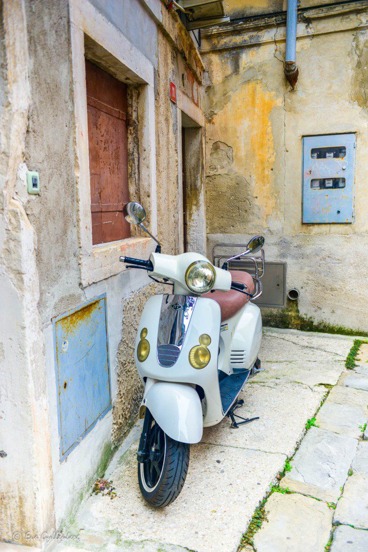 Vespa i Piran