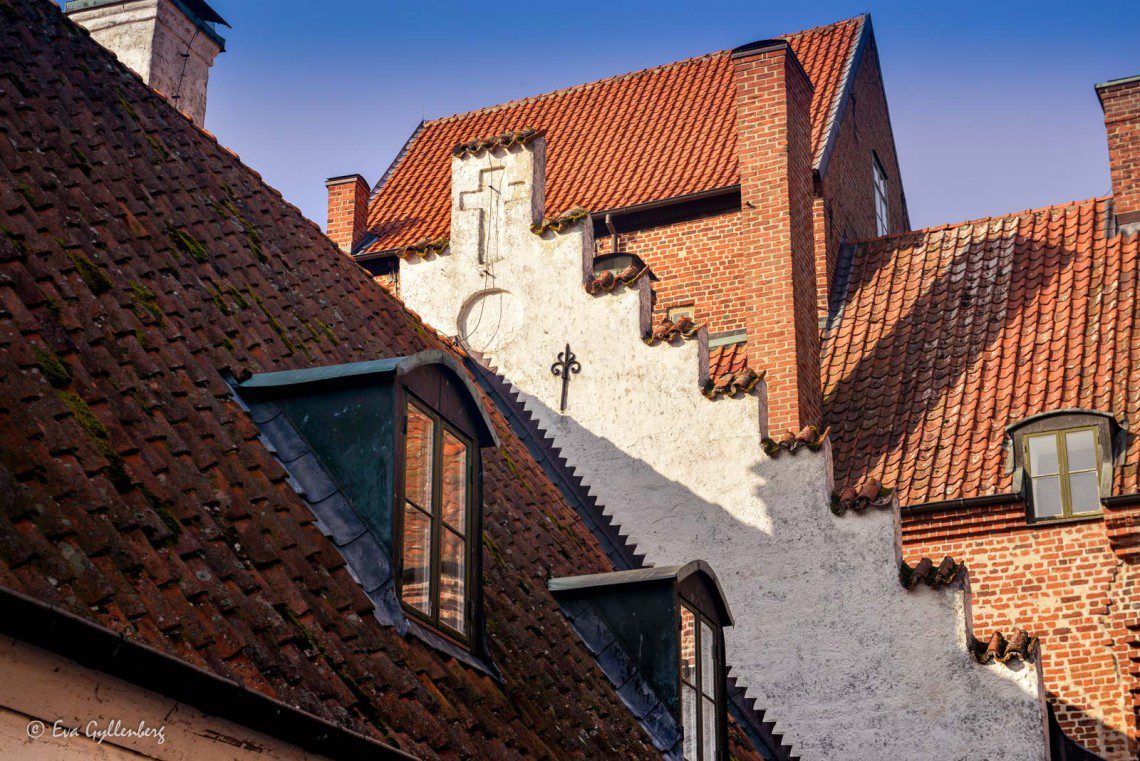 Crosses reminiscent of bygone times - Bäckaskog castle