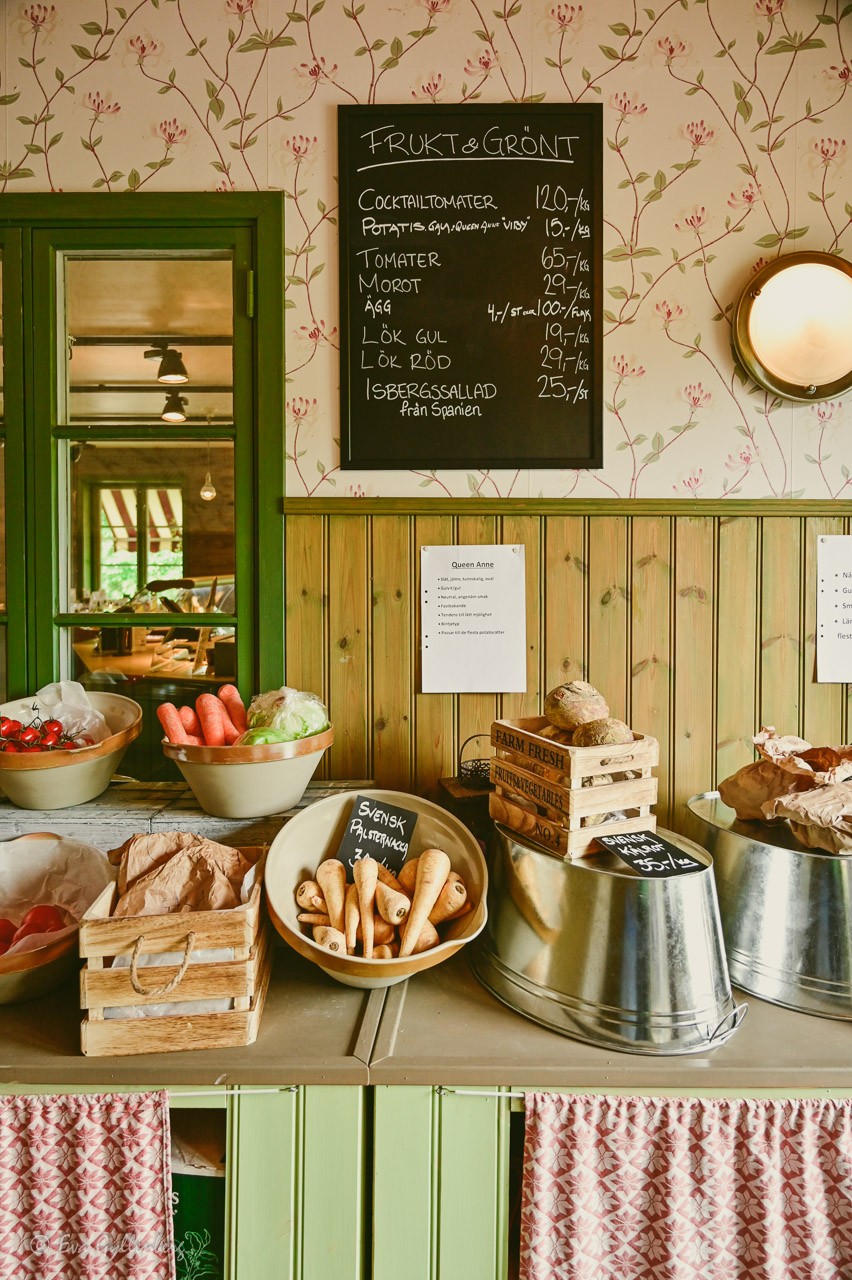 Gårdsbutik på Harastorp med frukt och grönt