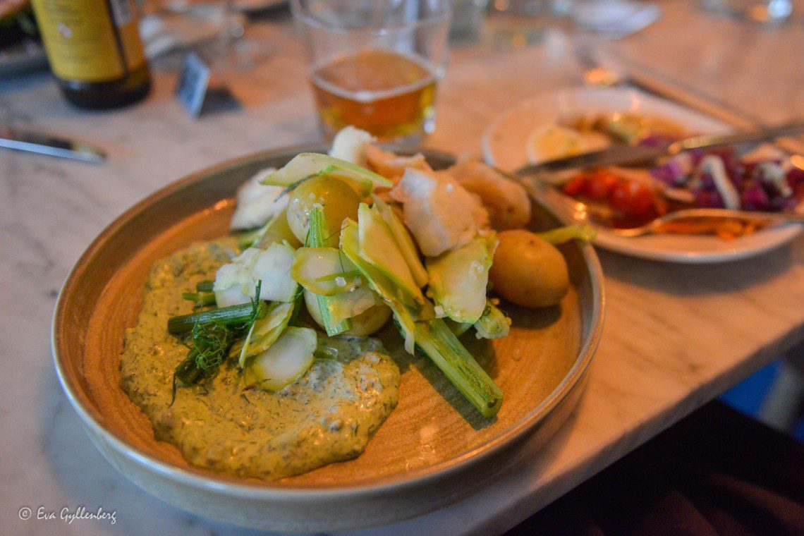 En fisk till lunch på Buhres i Kivik