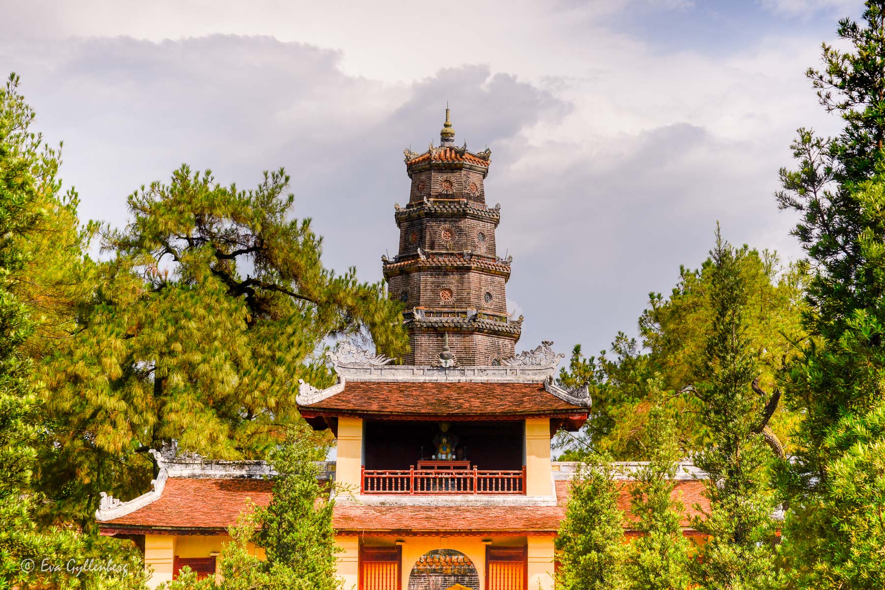 Thien Mu Pagoda - Hue - Vietnam