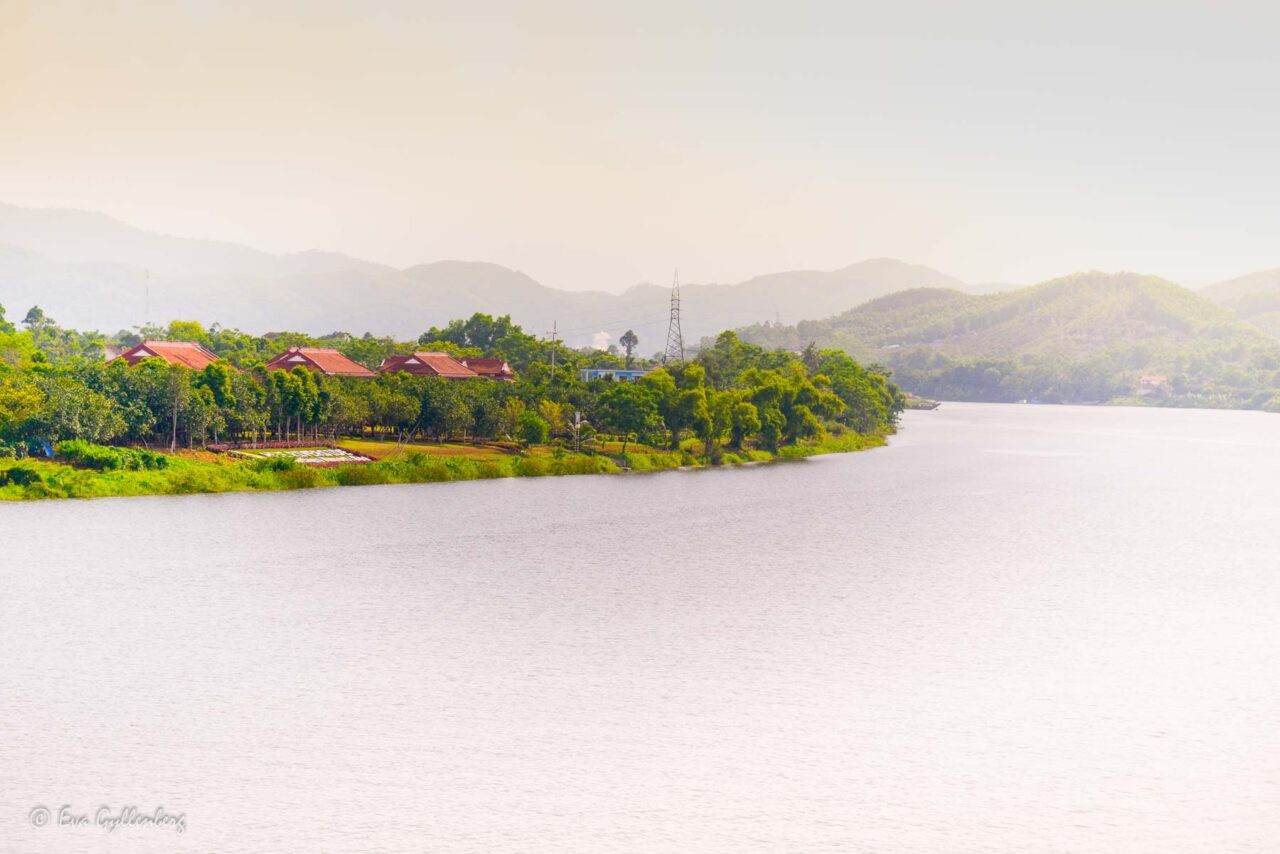 Parfymfloden - Thien Mu Pagoda - Hue - Vietnam