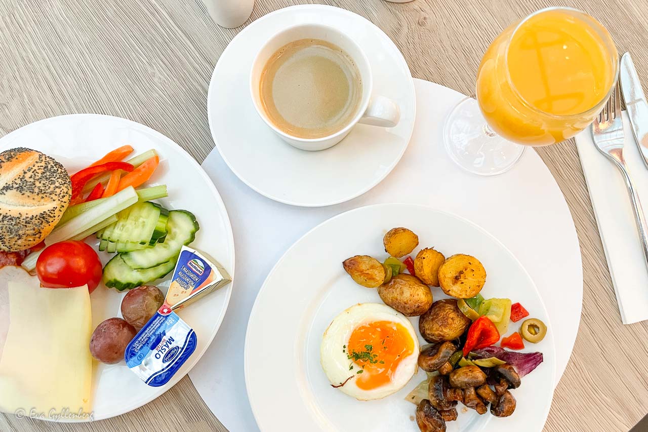 Frukost på Nyx Hotel i Prag