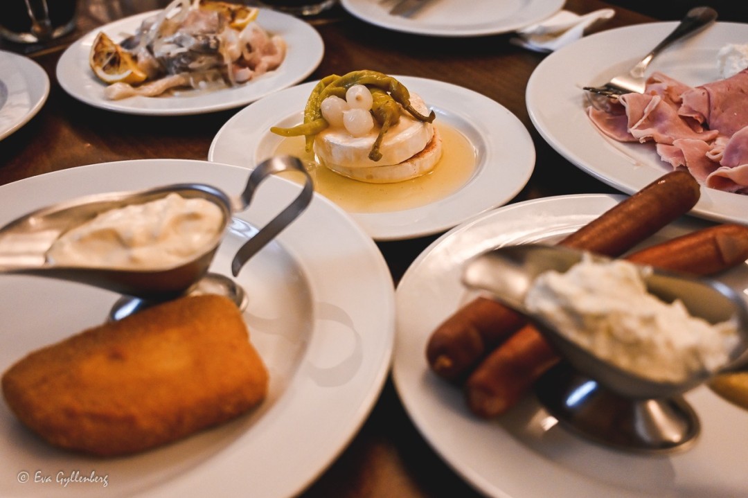 Lokal restaurang i Prag