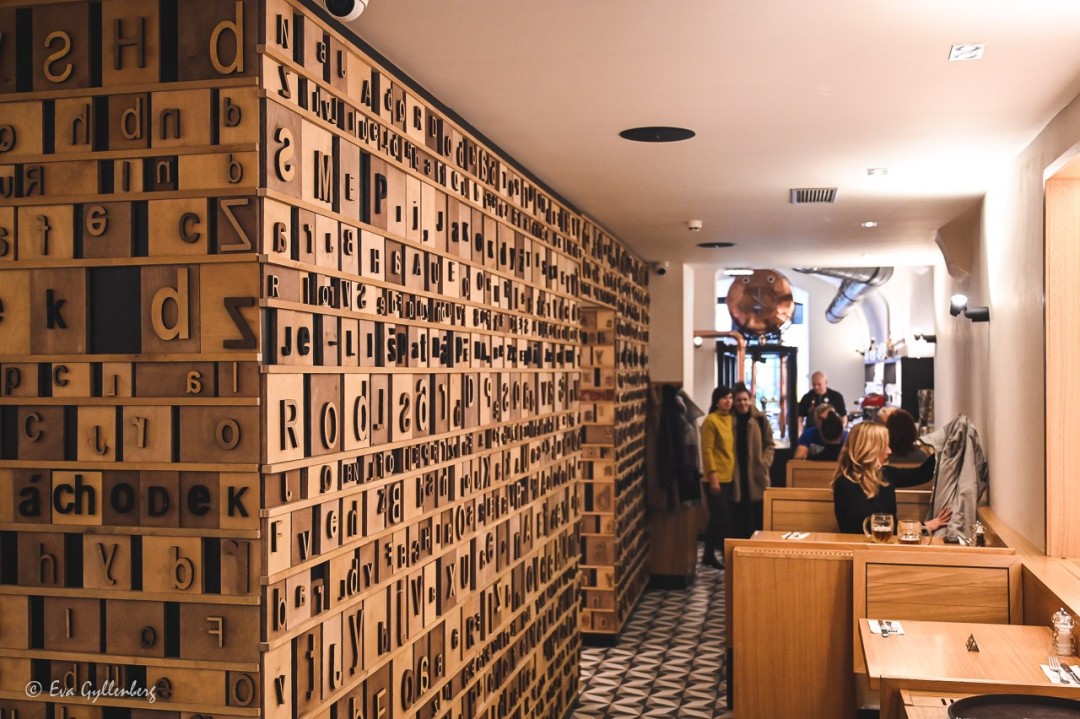 Restaurang med tryckeritema