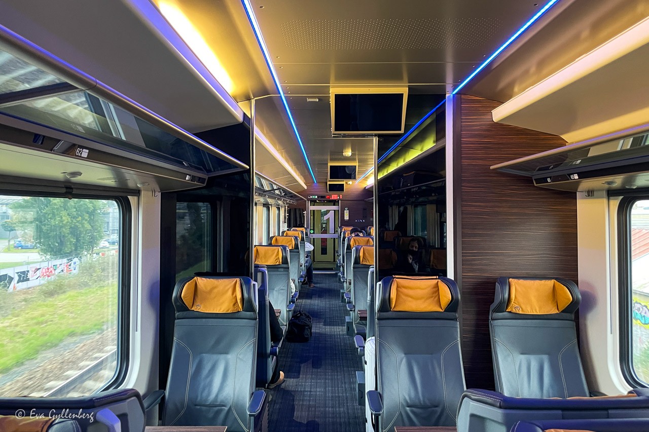 Inuti ett tåg på väg från Brno till Prag