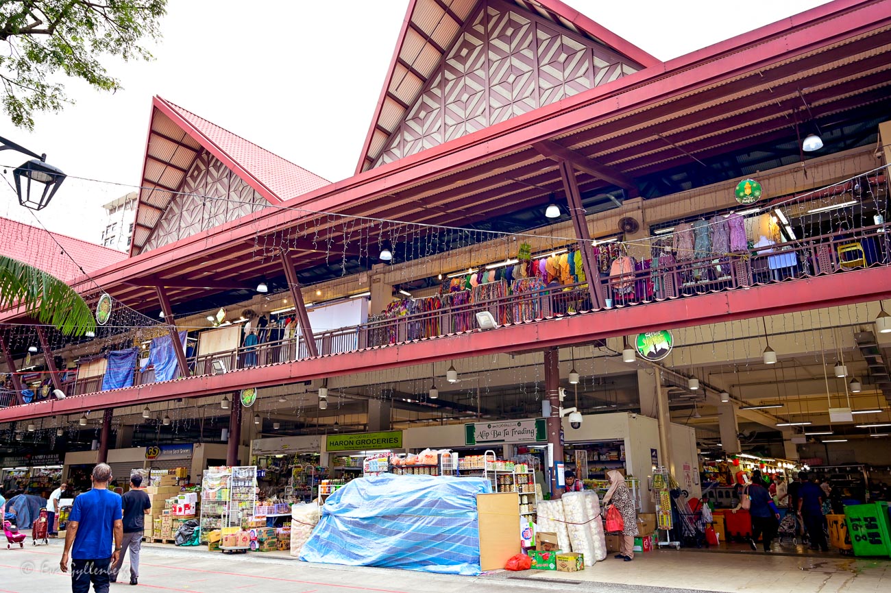 Den stora marknaden Geilang market
