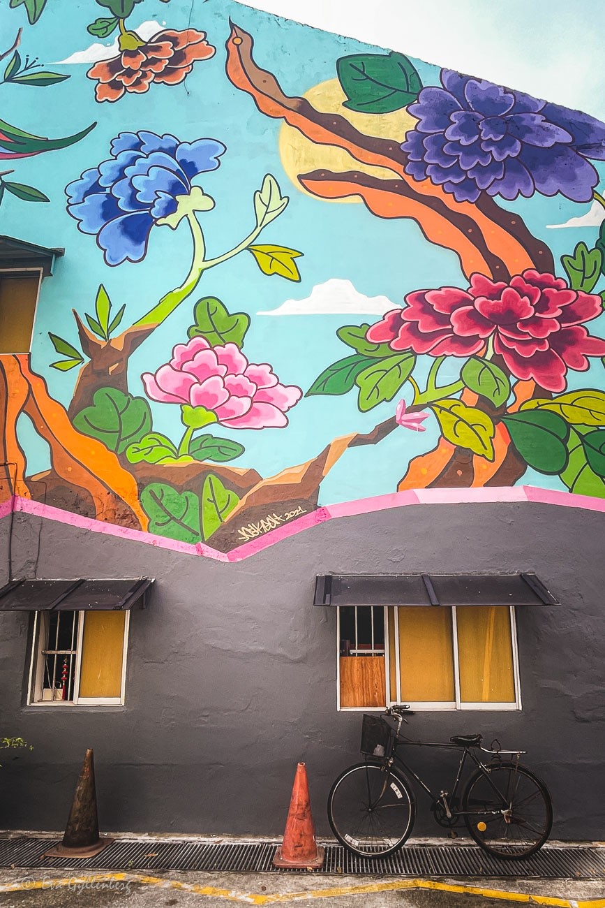 Blommor som gatukonst i Singapore