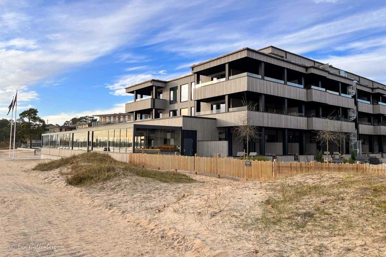 The facade of Åhus Seaside