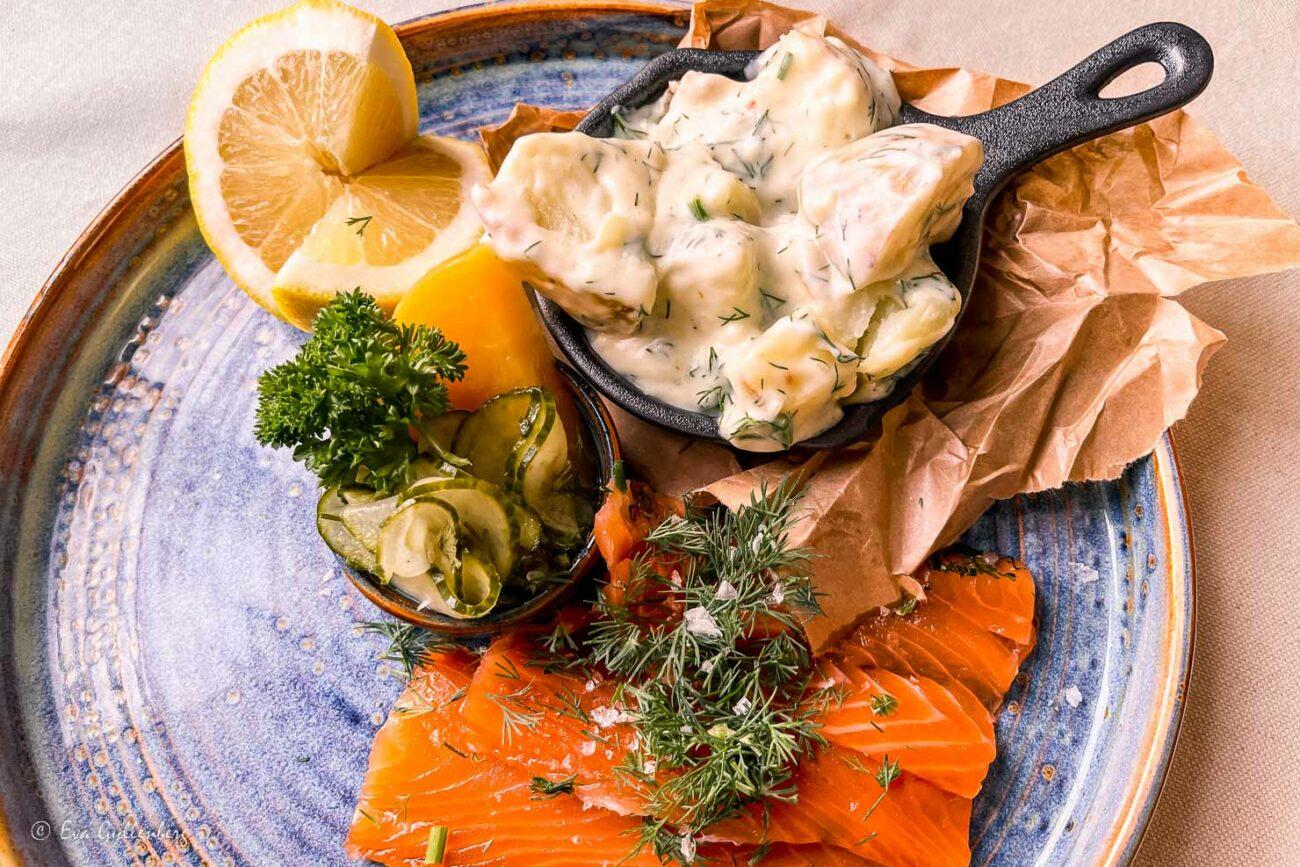 gravad lax med dillstuvad potatis