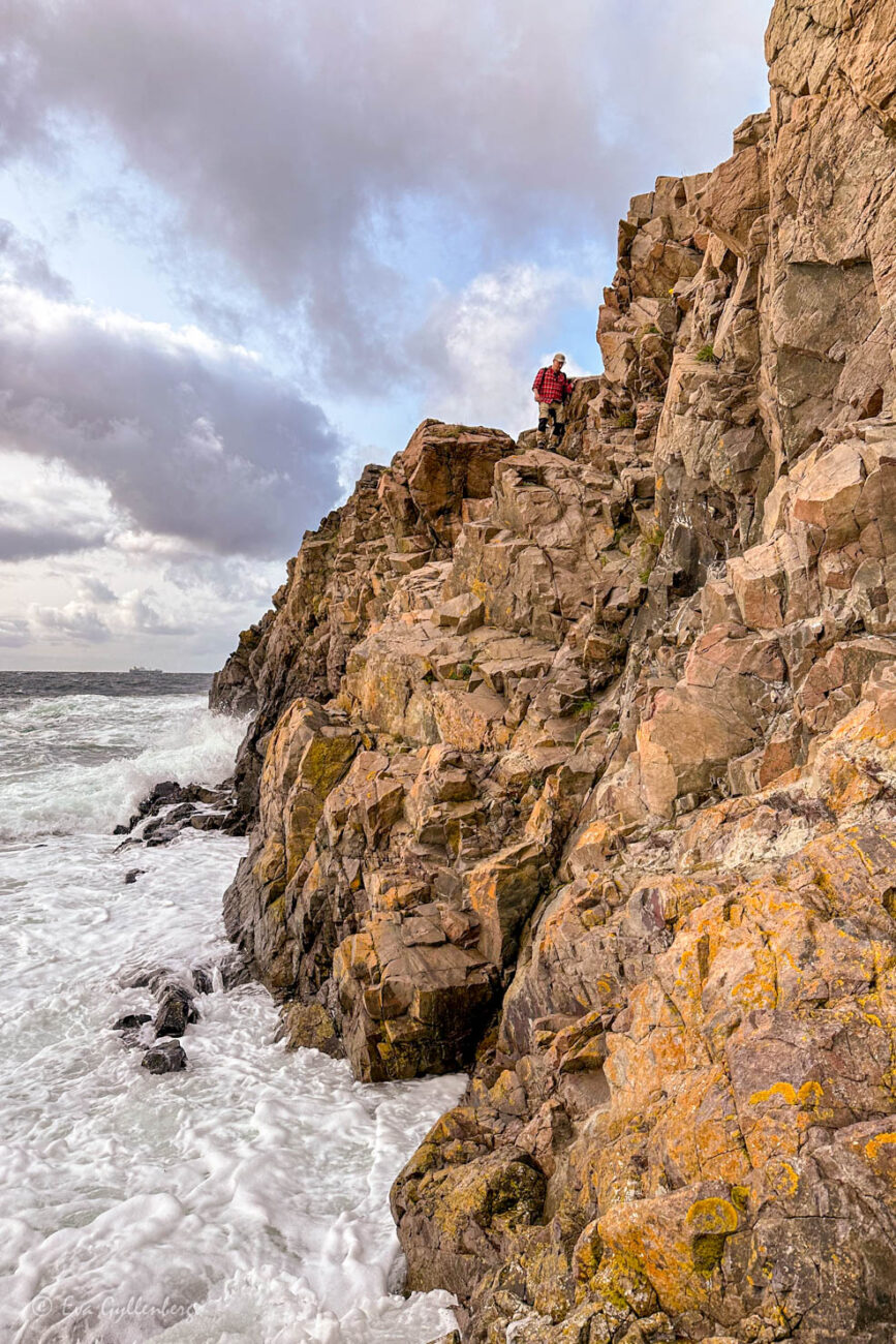 Klippor med klättring vid havet