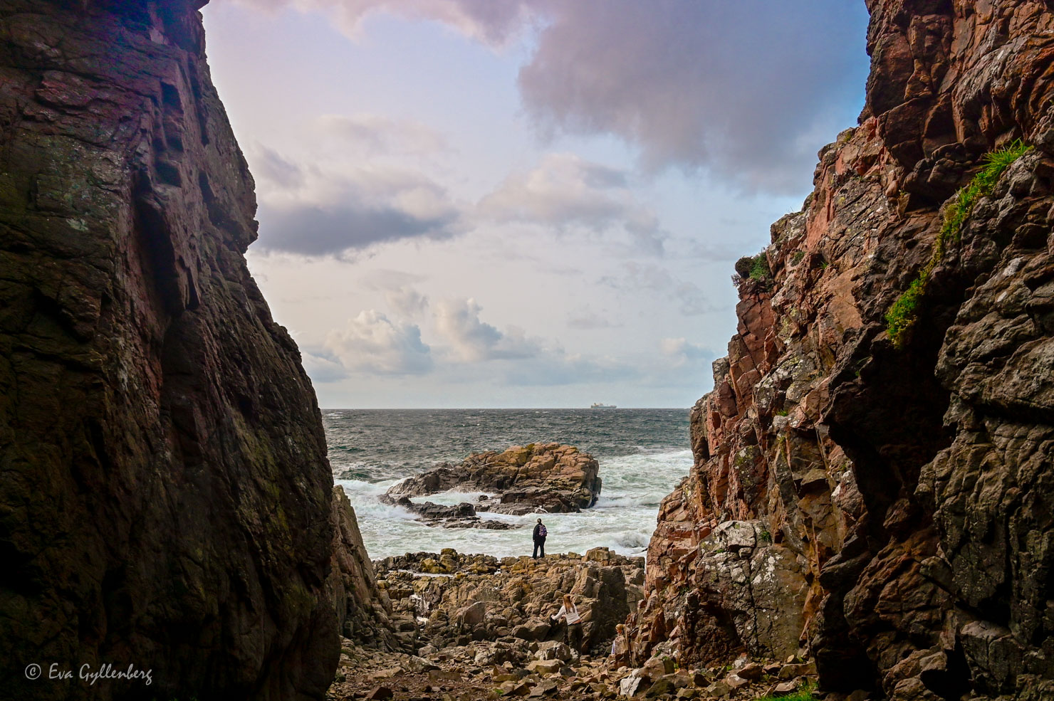 Lahibia Cave