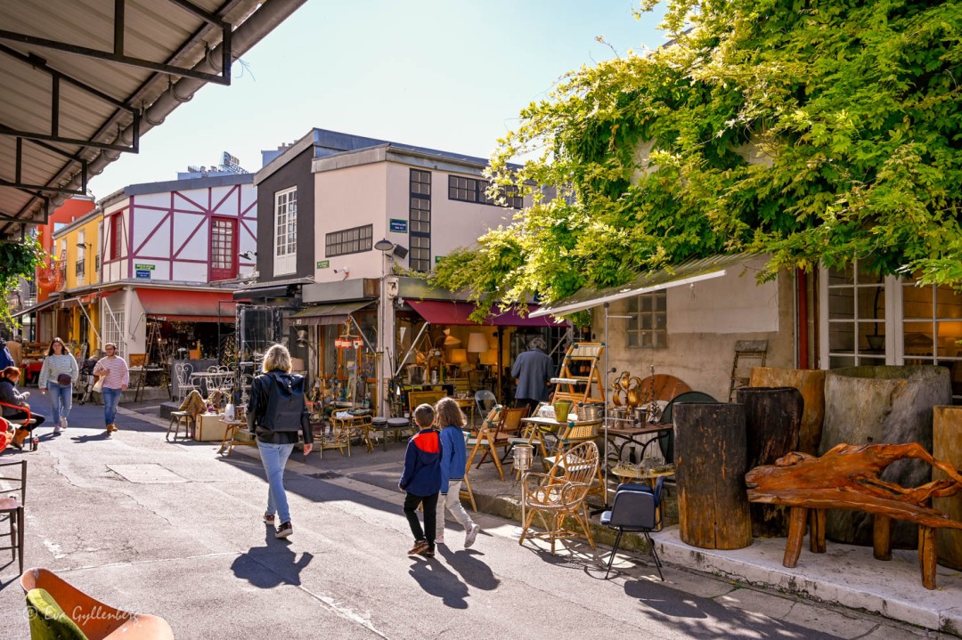 Marché aux Puces de St-Ouen, den stora loppmarknaden i Paris