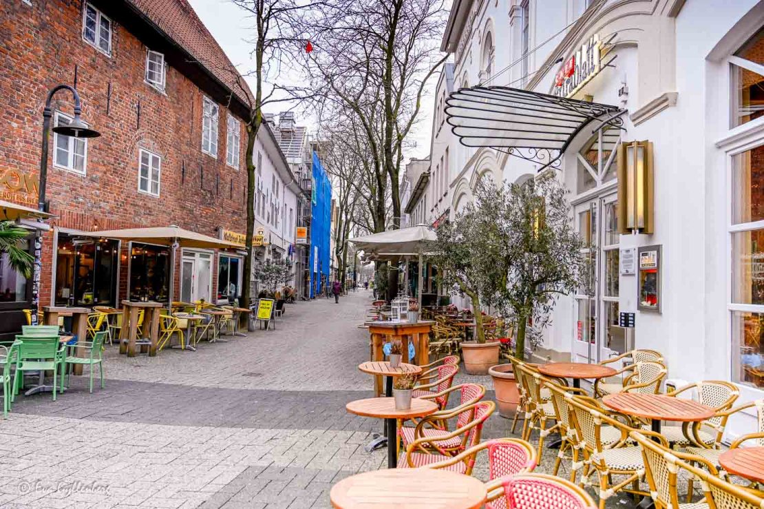 restauranggata en mulen dag i Oldenburg