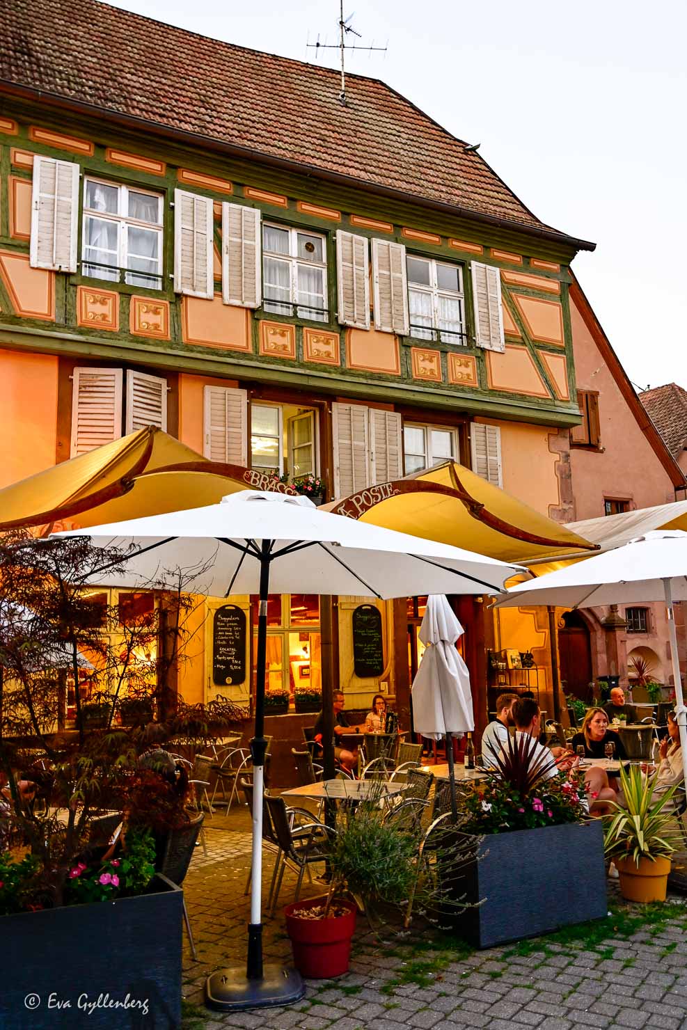 Restaurang med uteservering i Ribeauvillé